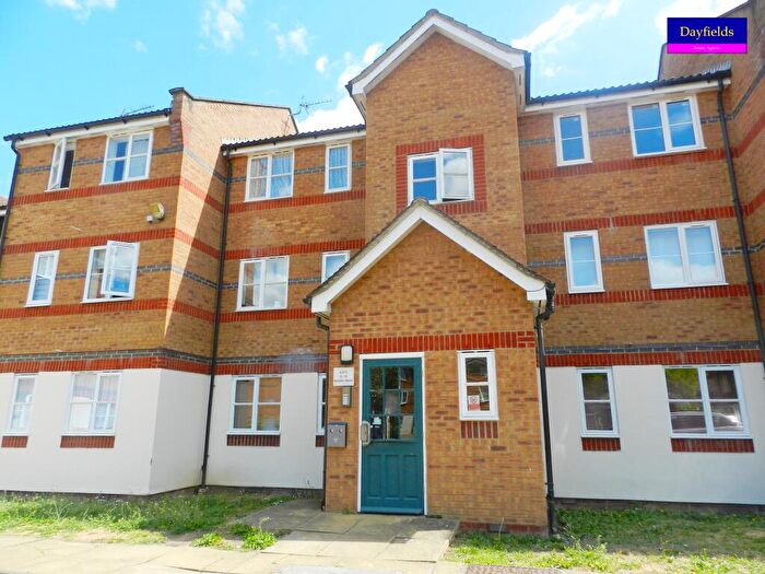 1 Bedroom Flat To Rent In Hispano Mews, Enfield, EN3