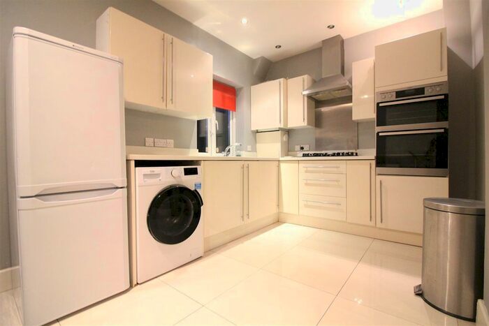 4 Bedroom Terraced House To Rent In Rose Gardens, Southall, UB1