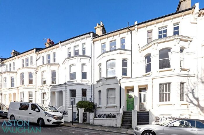 2 Bedroom Flat For Sale In Albert Road, Brighton, BN1