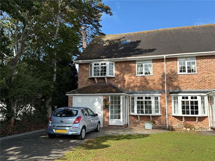 4 Bedroom House For Sale In Woodcock Lane, Hordle, Hampshire, SO41