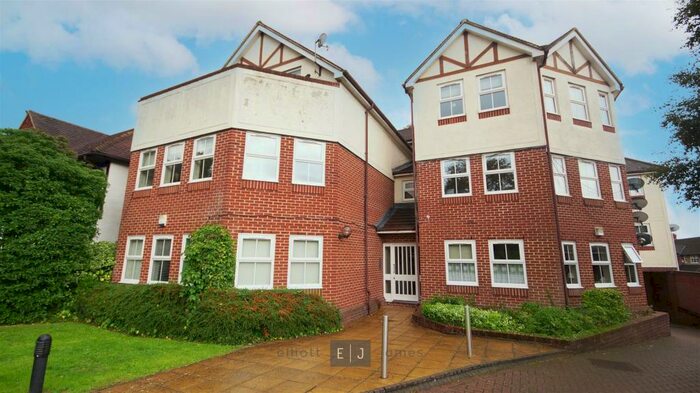 1 Bedroom Apartment To Rent In High Road, Woodford Green, IG8