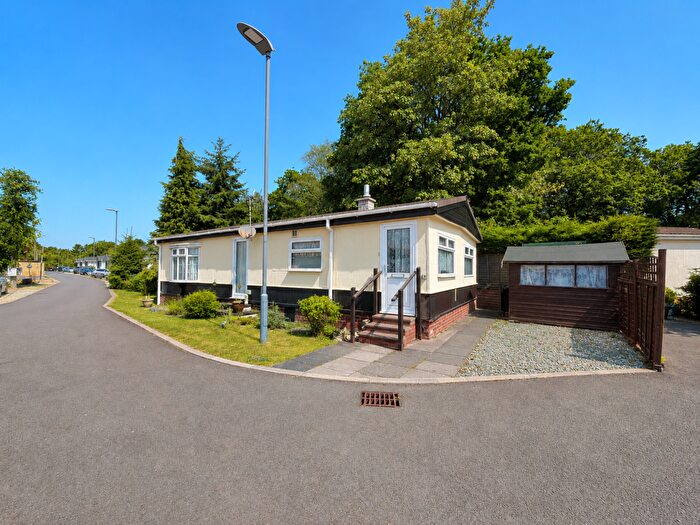 3 Bedroom Park Home For Sale In Oak Tree Farm, Juggins Lane, Earlswood, B94