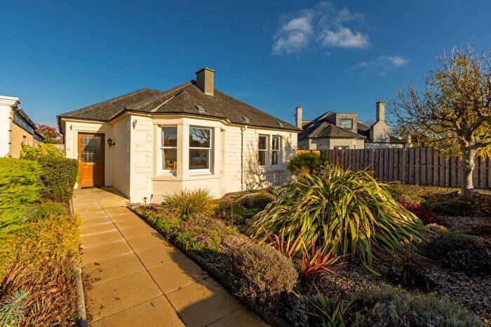 3 Bedroom Detached House For Sale In Coillesdene Avenue, Edinburgh, EH15