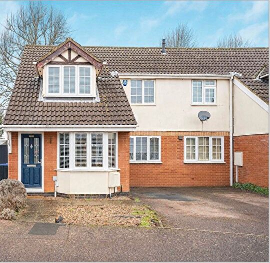 3 Bedroom Semi-Detached House For Sale In Symonds Road, Hitchin, SG5