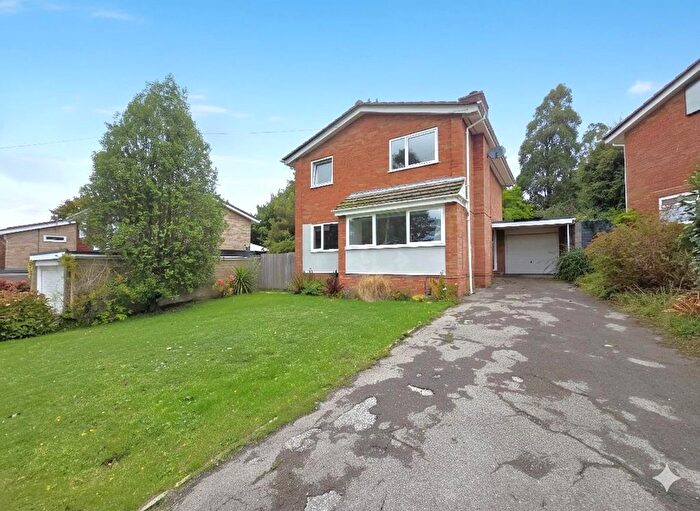 4 Bedroom Detached House For Sale In St. Pauls Road, Sarisbury Green, Southampton, SO31