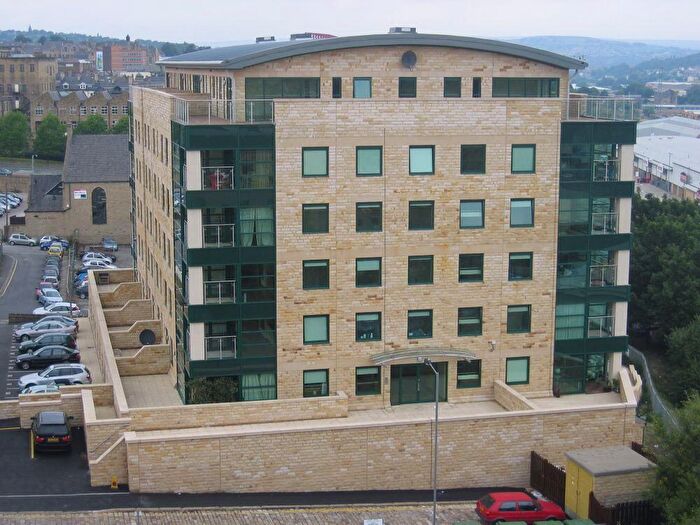 2 Bedroom Apartment To Rent In Stonegate House, Stone Street, Bradford, West Yorkshire, BD1