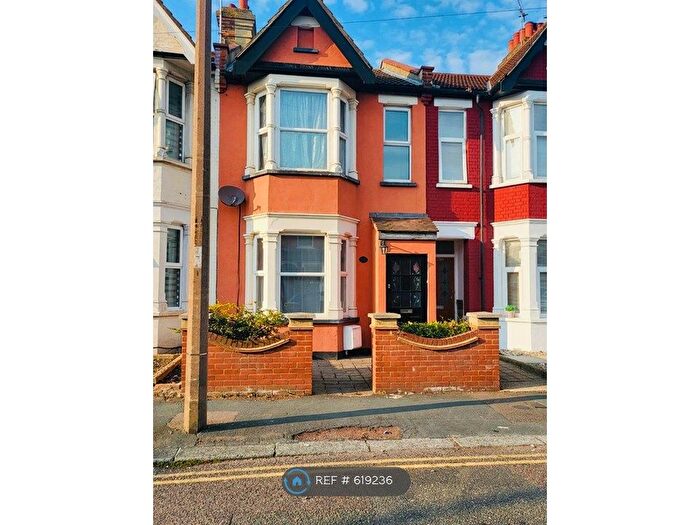 3 Bedroom Terraced House To Rent In Central Avenue, Southend-On-Sea, SS2
