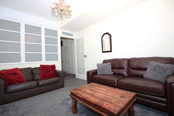 1 Bedroom Flat To Rent In Porchester Road, London, W2