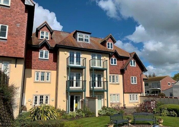 3 Bedroom Flat To Rent In West Hill Road, Lyme Regis, DT7