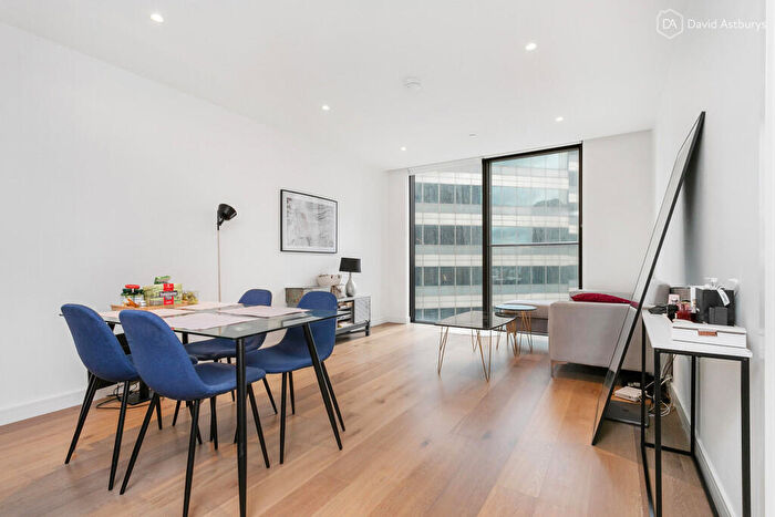 1 Bedroom Apartment To Rent In Marsh Wall, Canary Wharf, London, E14