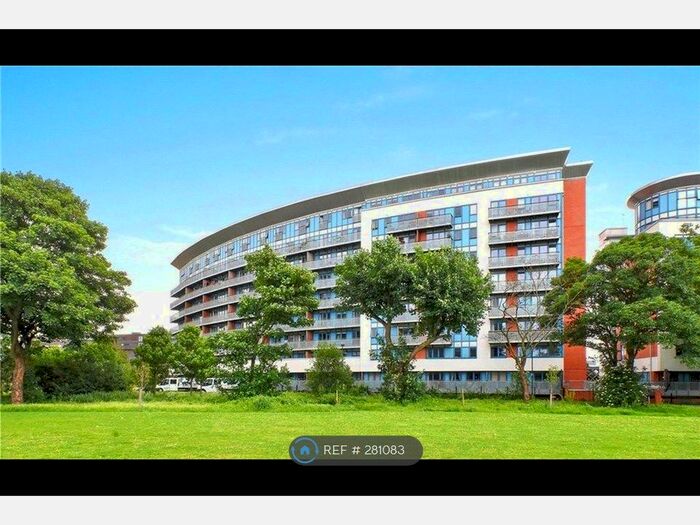 2 Bedroom Flat To Rent In Leamore Court, London, E2