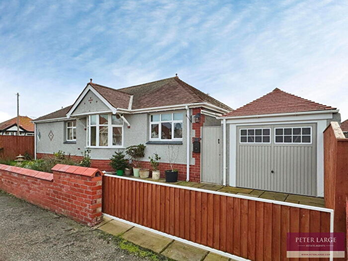 3 Bedroom Detached Bungalow For Sale In Bryn Avenue, Rhyl, LL18