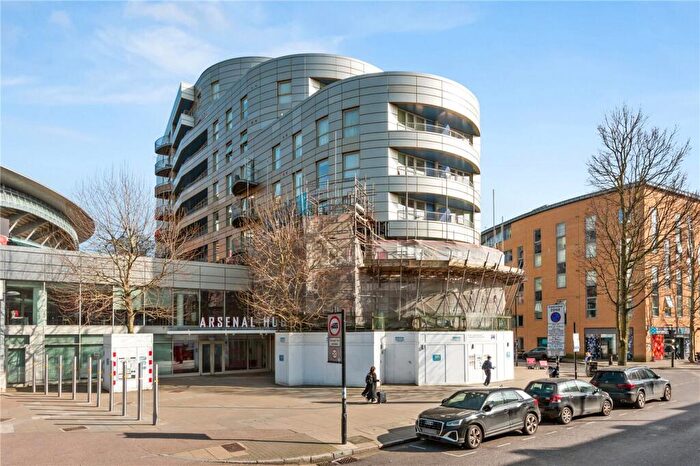 2 Bedroom Apartment For Sale In Queensland Road, London, N7