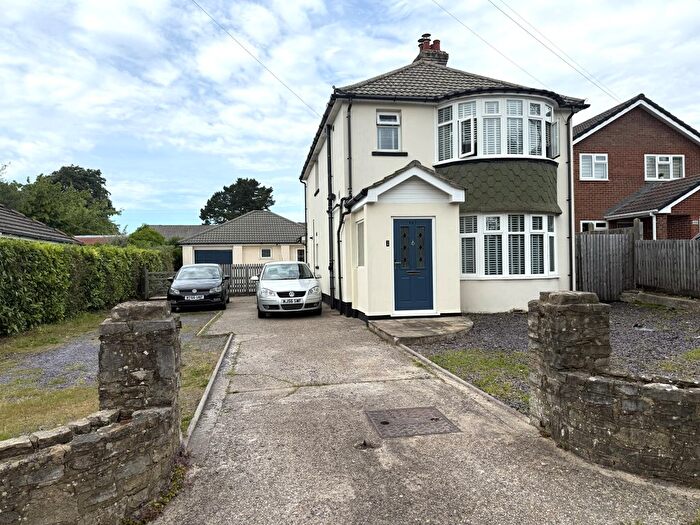 5 Bedroom Detached House For Sale In Winston Avenue, Poole, BH12