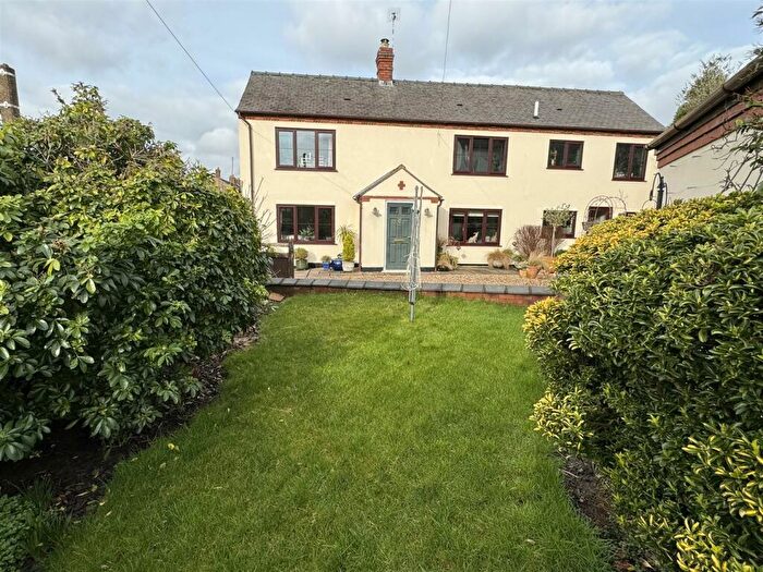 3 Bedroom Character Property For Sale In Ashby Road, Gilmorton, Lutterworth, LE17