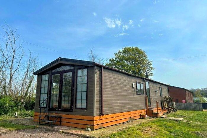 2 Bedroom Chalet To Rent In Boat Lane, Nottingham, NG14