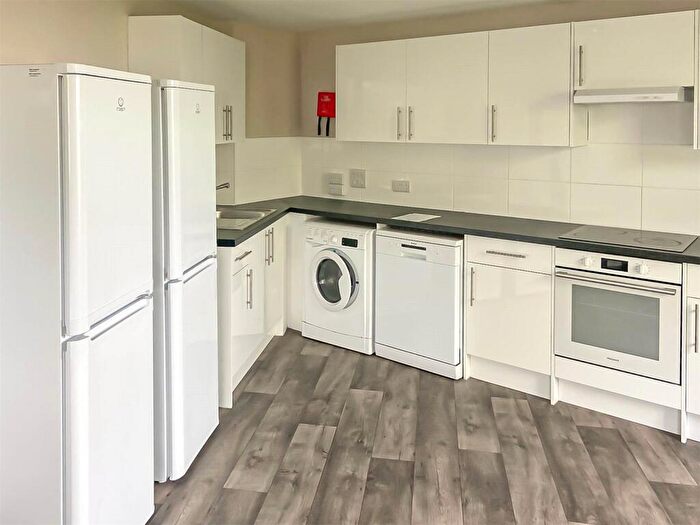 7 Bedroom Apartment To Rent In Stokes Croft, Bristol, BS1