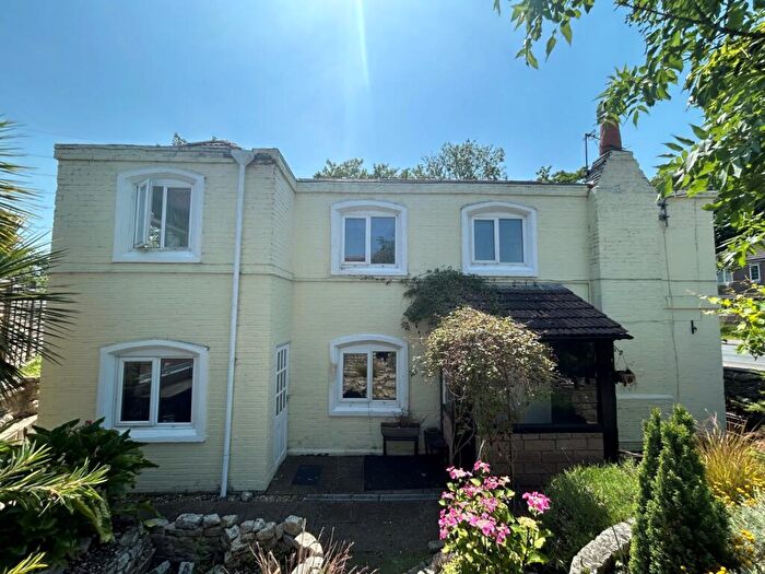 2 Bedroom House To Rent In Gosport Road, Fareham, Hampshire, PO16