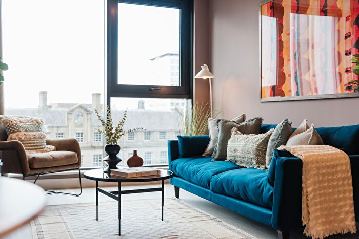 1 Bedroom Flat To Rent In Holland Street, Glasgow, G2