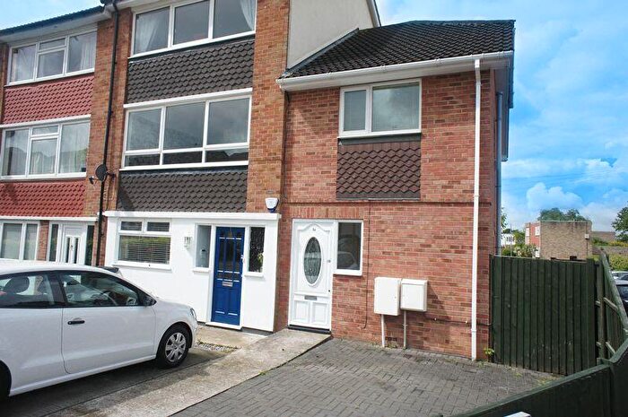 2 Bedroom Semi-Detached House To Rent In Sycamore Drive, Brentwood, CM14