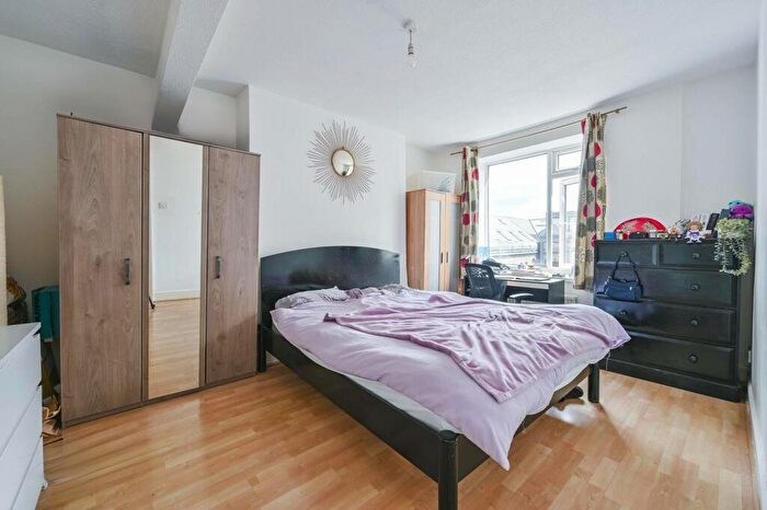 2 Bedroom Flat To Rent In Lisson Street, Marylebone, London, NW1