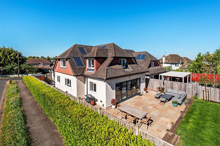 4 Bedroom Detached House For Sale In Great Bookham, Crabtree Lane, KT23