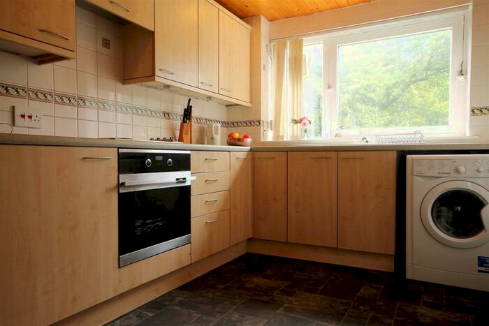 2 Bedroom Apartment To Rent In Dene Court High, Heaton, NE7