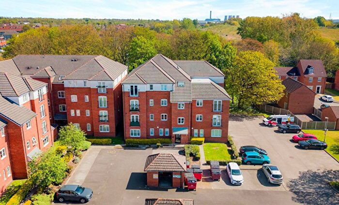 2 Bedroom Flat For Sale In St. Michaels View, Widnes, WA8