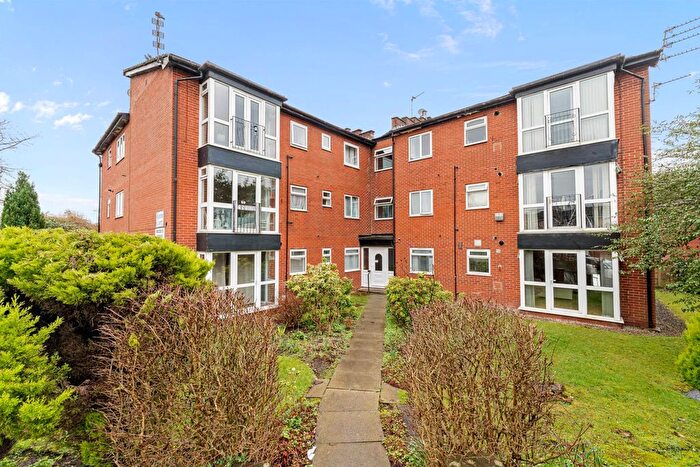 1 Bedroom Flat For Sale In Heaton Court, Prestwich, M25