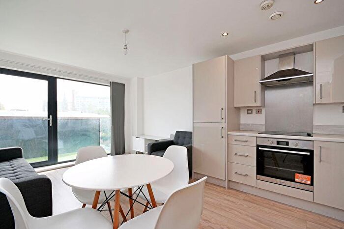 1 Bedroom Apartment To Rent In Apt The Gateway, Broad Street, Sheffield, S2