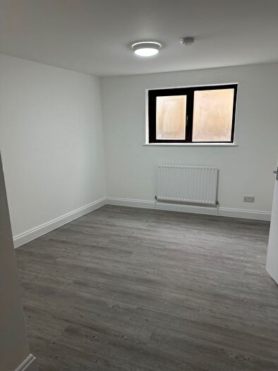 2 Bedroom Flat To Rent In London, SE15