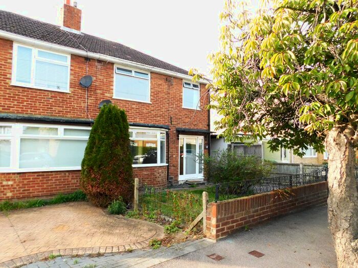 3 Bedroom Semi-Detached House To Rent In Brightside Avenue, Staines, TW18
