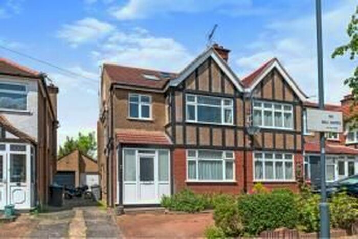 4 Bedroom End Of Terrace House To Rent In Ambleside Gardens, Wembley, HA9