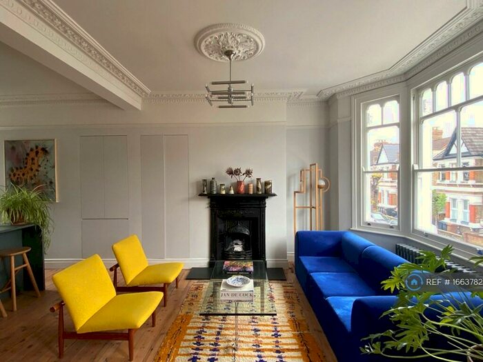3 Bedroom Flat To Rent In Princess May Road, London, N16