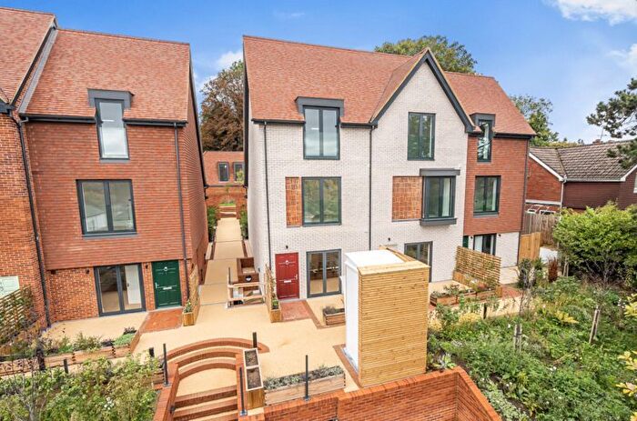3 Bedroom End Of Terrace House To Rent In Maplehurst Square, The Grove, Coulsdon, CR5