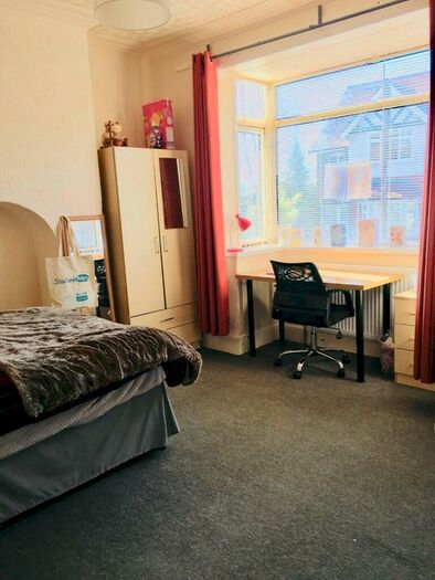 6 Bedroom House To Rent In Heeley Road, Birmingham, B29