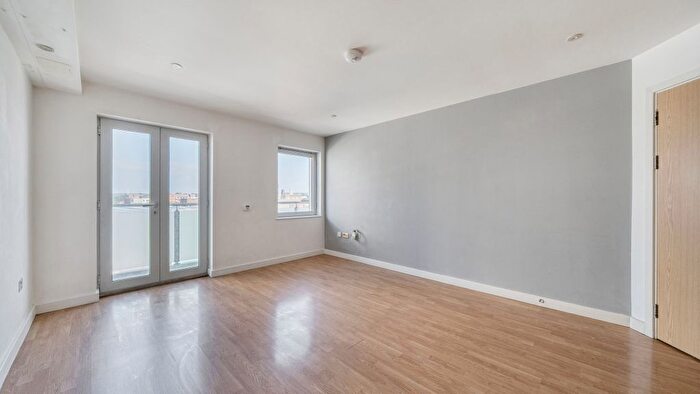 1 Bedroom Flat To Rent In Western Rd, Romford, RM1