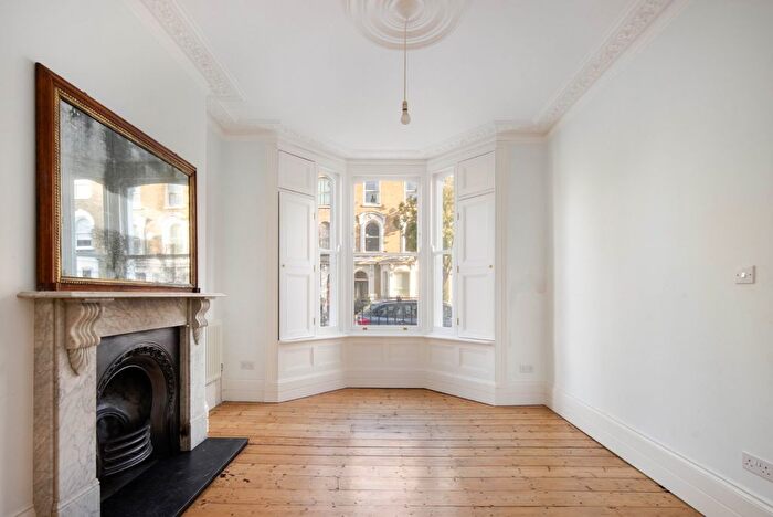5 Bedroom Detached House For Sale In Dunlace Road, London, E5