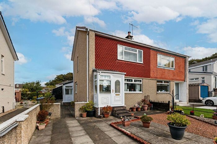 2 Bedroom Semi-Detached House For Sale In Broompark Drive, Inchinnan, PA4