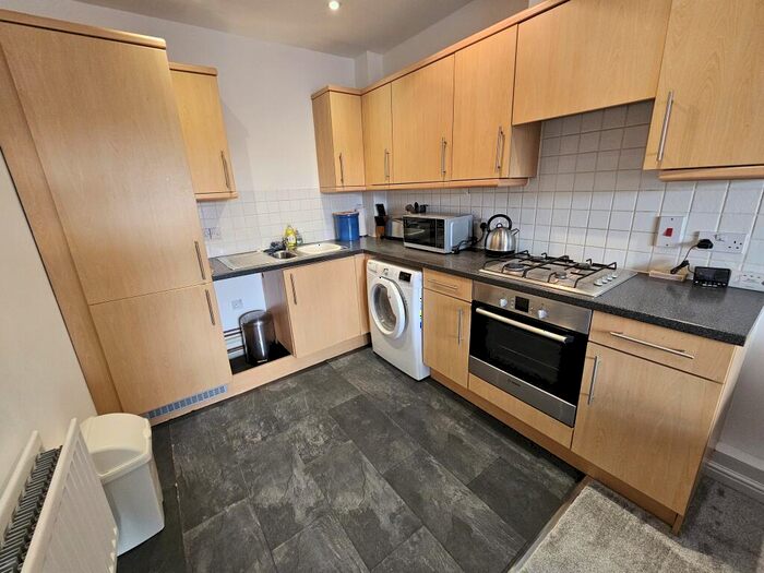 1 Bedroom Flat To Rent In Holmes Court, Maidstone, ME15