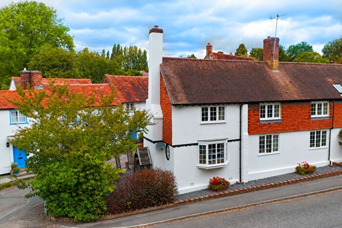 4 Bedroom End Of Terrace House For Sale In Romsey Road, Whiteparish, Salisbury, SP5