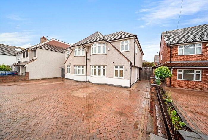 5 Bedroom Semi Detached House For Sale In Pickford Road, Bexleyheath, Kent, DA7