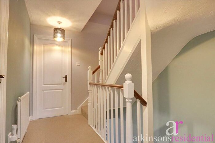 3 Bedroom Terraced House For Sale In Vicars Moor Lane, London, N21