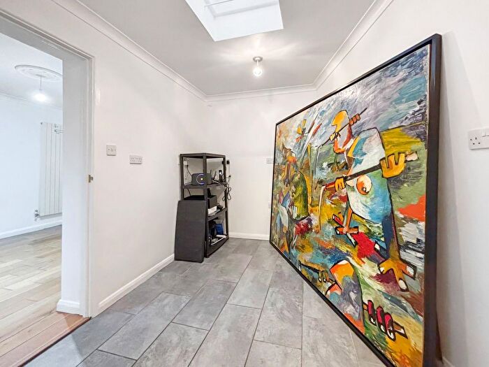 5 Bedroom Detached House For Sale In Crofton Avenue, Bexley, DA5