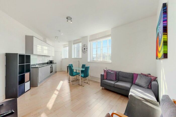 2 Bedroom Apartment To Rent In Anglers Lane, NW5