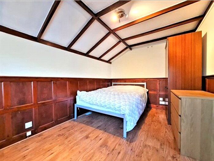 1 Bedroom End Of Terrace House To Rent In Denham Road, Egham, Surrey, TW20