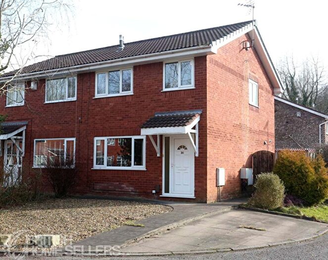 3 Bedroom Semi-Detached House For Sale In Ashmore Close, Birchwood, Warrington, Cheshire, WA3