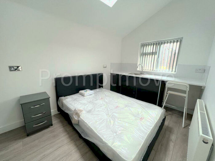 Studio To Rent In Stanford Road Luton, LU2