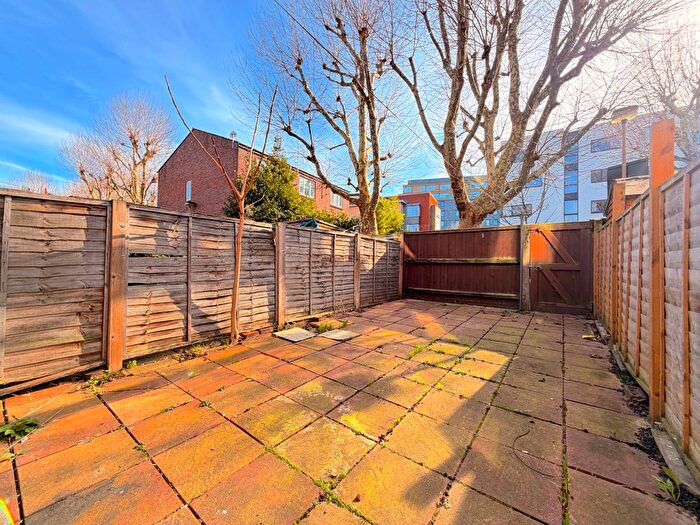 5 Bedroom Terraced House To Rent In Monthope Road, London, E1