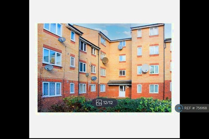 1 Bedroom Flat To Rent In Wigston Close, London, N18
